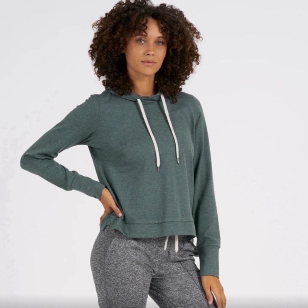 Vuori Halo Essential Hooded Pullover